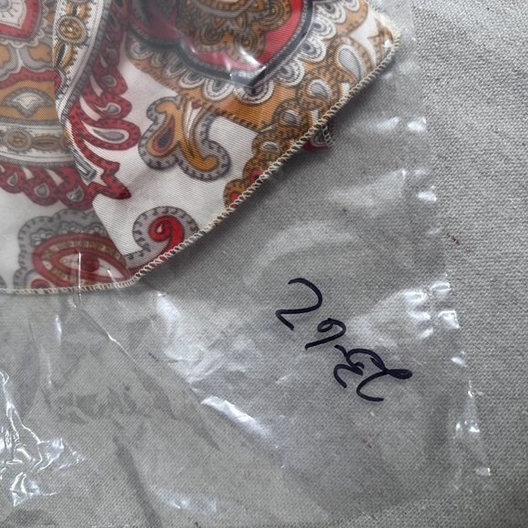 Vintage Paisley Earth tones long neck scarf - Picture 6 of 6